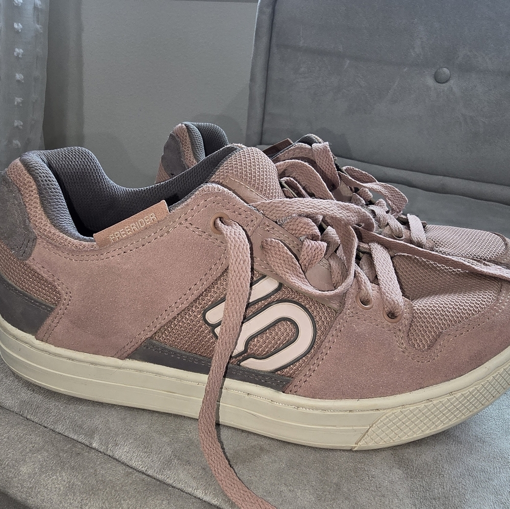 Five Ten Freerider Mountain Bike Shoes Pink Women's 9